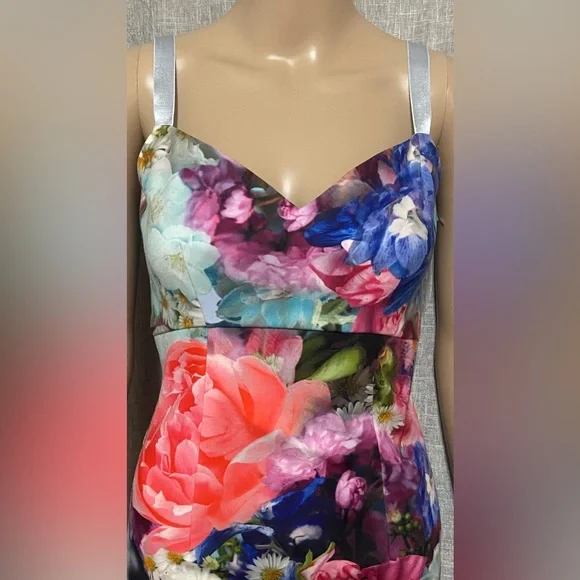 ted baker floral bodycon dress Ted Baker Floral Print V-Neck Bodycon Knee Length Dress